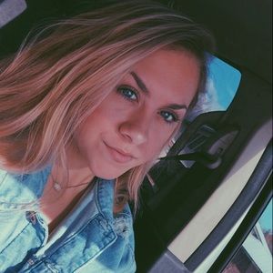 Meet your Posher, Emma